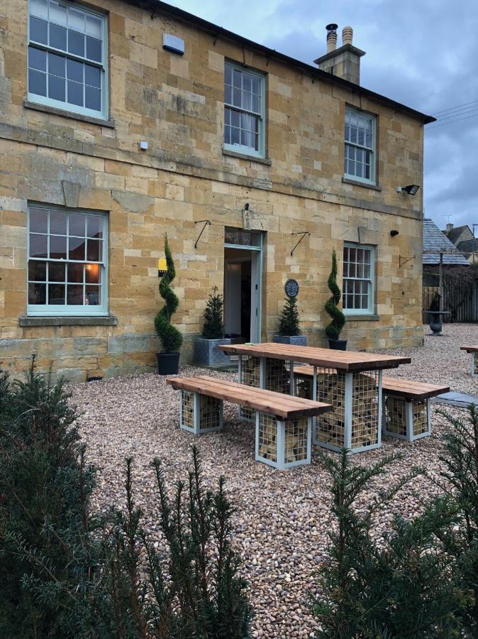 فندق The Seagrave Arms Weston Subedge المظهر الخارجي الصورة