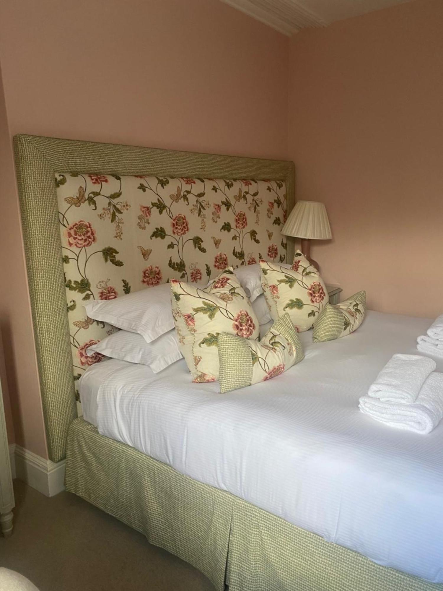 فندق The Seagrave Arms Weston Subedge المظهر الخارجي الصورة