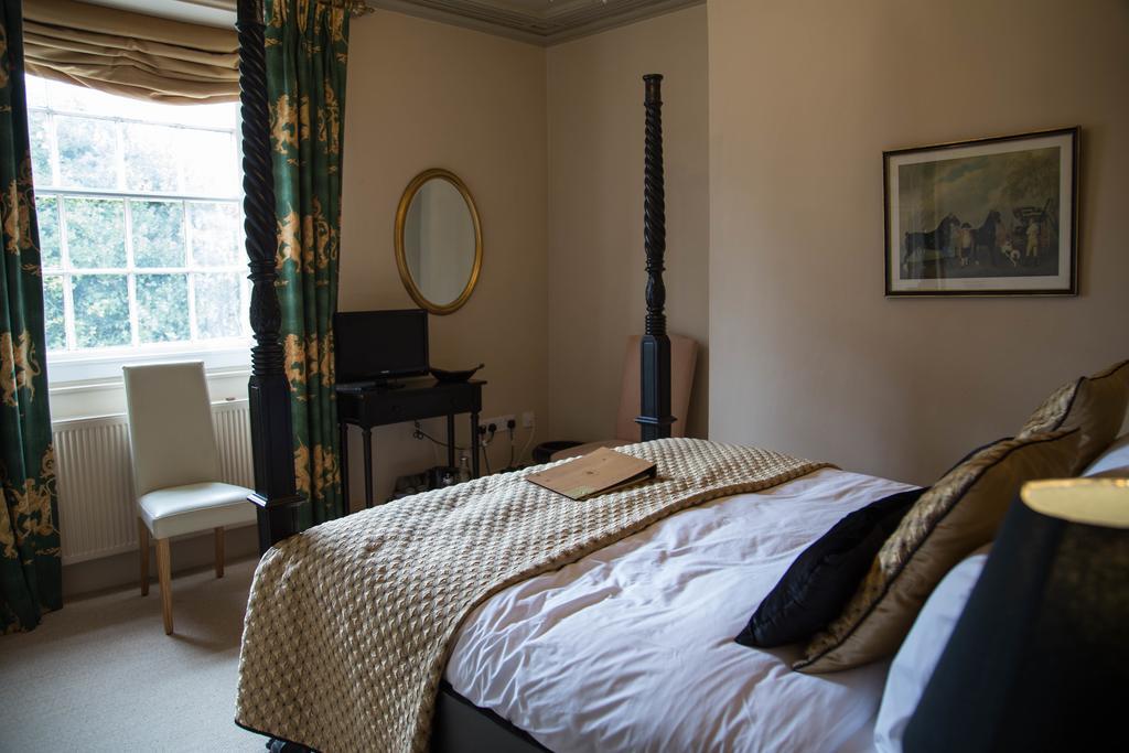 فندق The Seagrave Arms Weston Subedge الغرفة الصورة